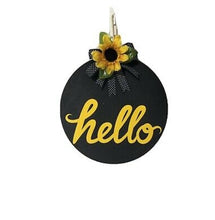 Load image into Gallery viewer, Welcome Wooden Door Hanger